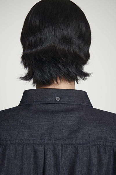 COS シャンブレーシャツ