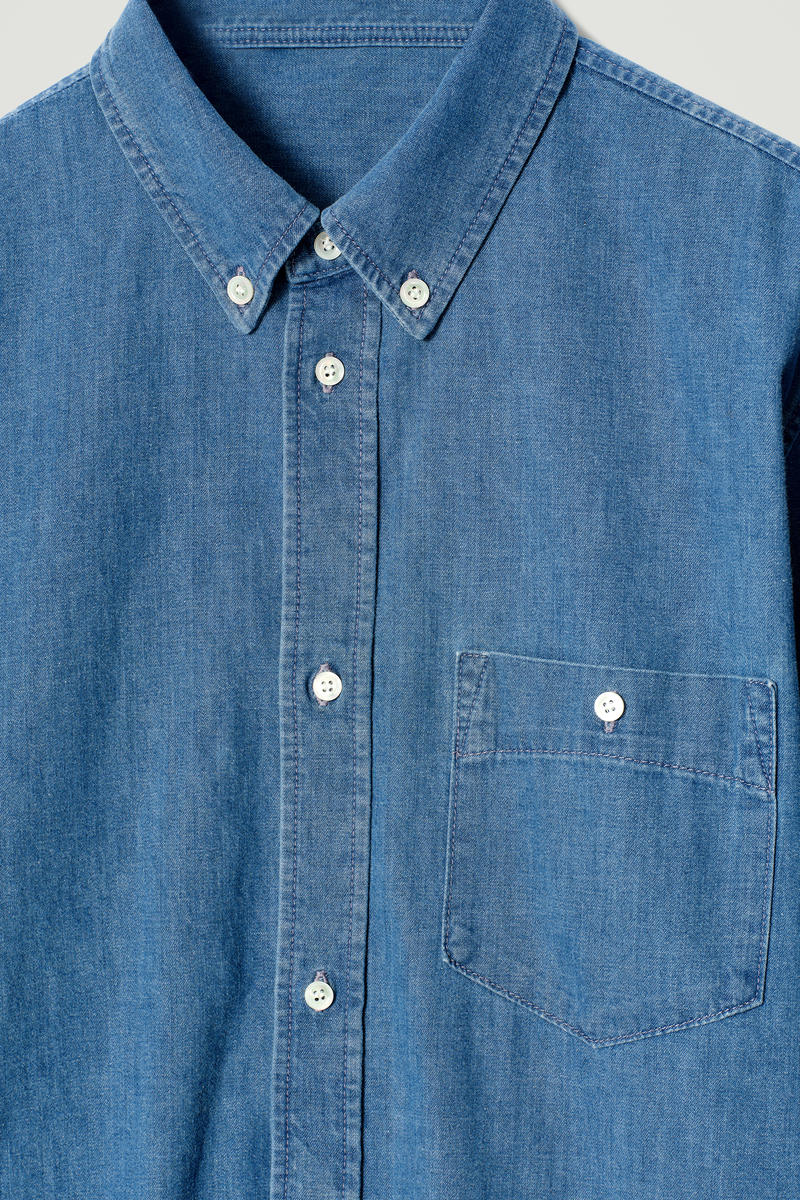 COS シャンブレーシャツ