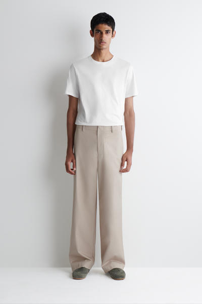 COS ミニマルスエードスニーカー