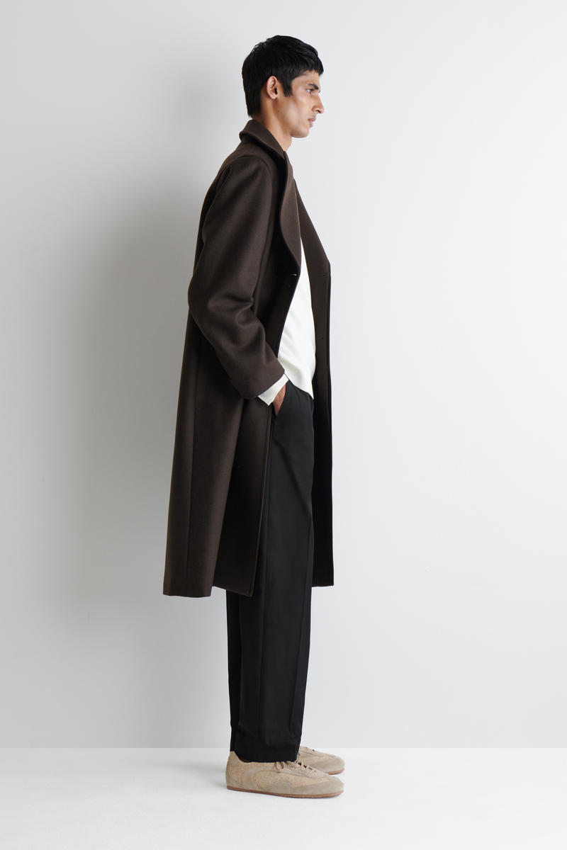 MINIMAL SUEDE TRAINERS ミニマルスエードスニーカー カプチーノ｜COS