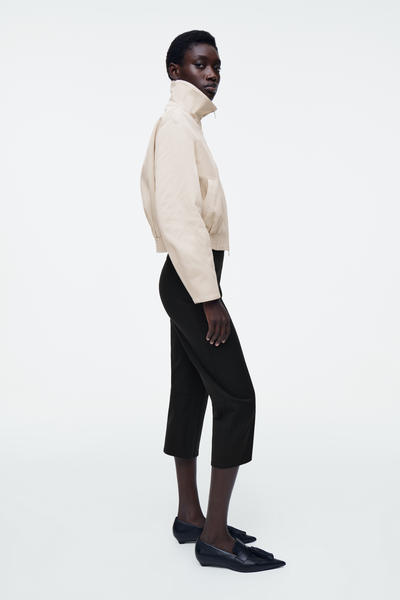 COS ファンネルネックボンバージャケット