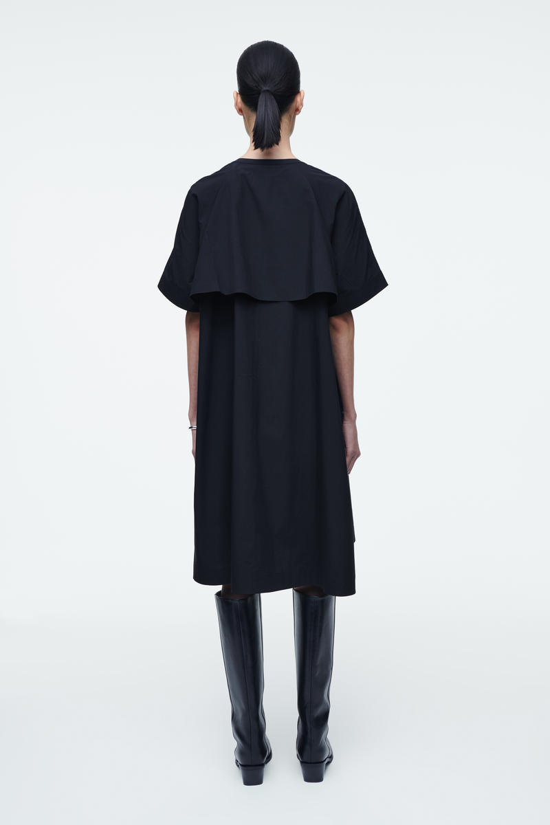 COS オーバーサイズ フレアポプリンミディワンピース