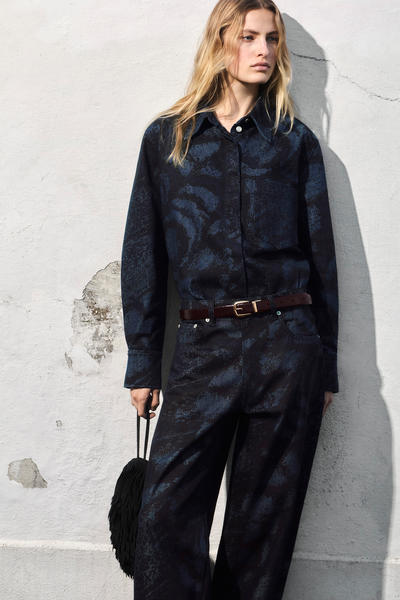 COS ベイジャガードバレルレッグジーンズ