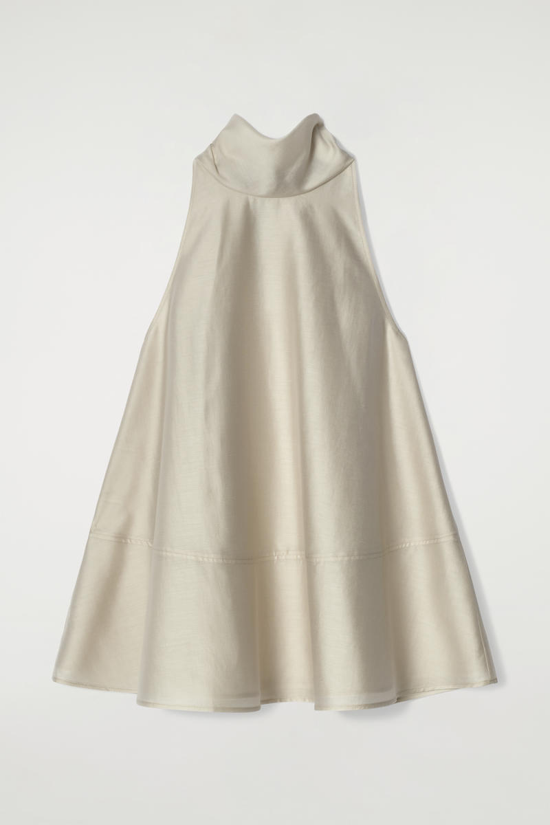 COS フルイドホルターネックトップ