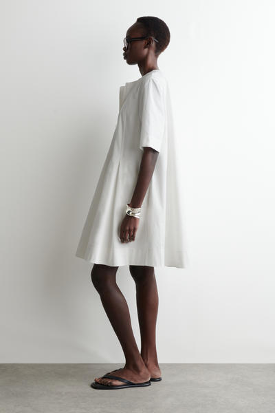 COS プリーツジップアップコットンミディワンピース