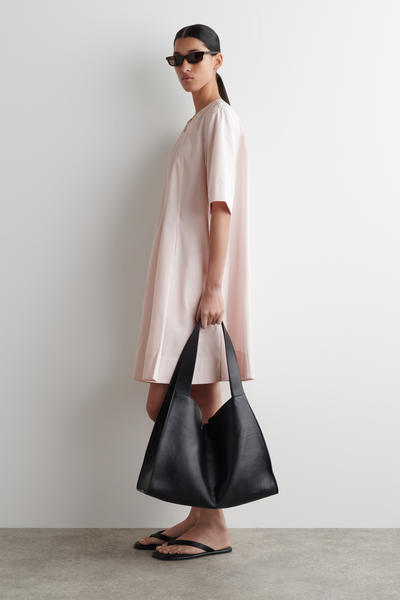 COS プリーツジップアップコットンミディワンピース