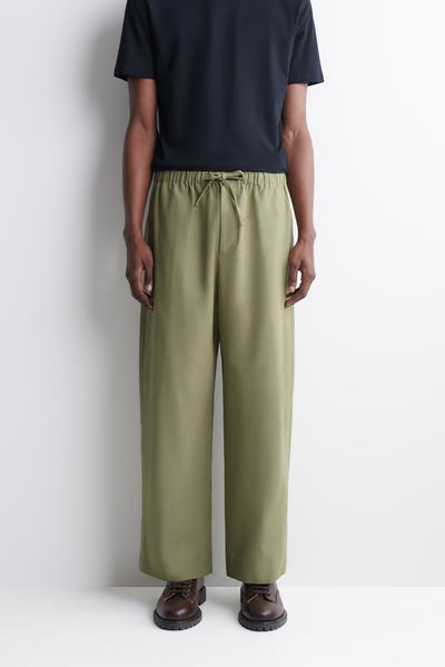 COS ドローストリング付きバレルレッグパンツ