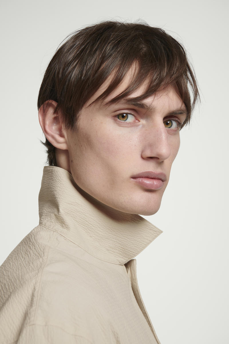 COS コットンシアサッカーオーバーシャツ