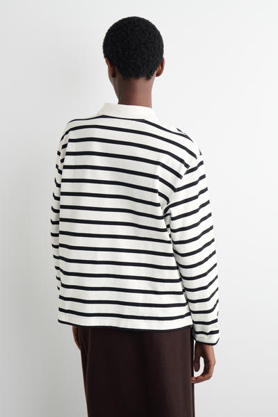 COS リラックスストライプ長袖ポロシャツ