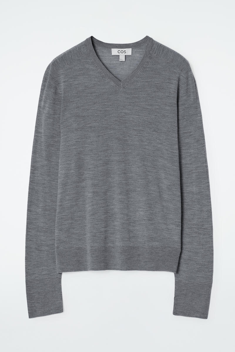 MERINO WOOL V-NECK JUMPER メリノウールVネックセーター グレー｜COS