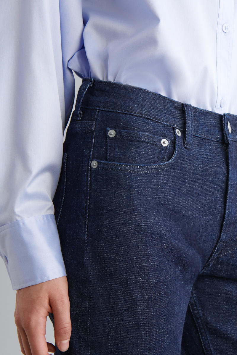 COS フルート スリムレッグ ジーンズ