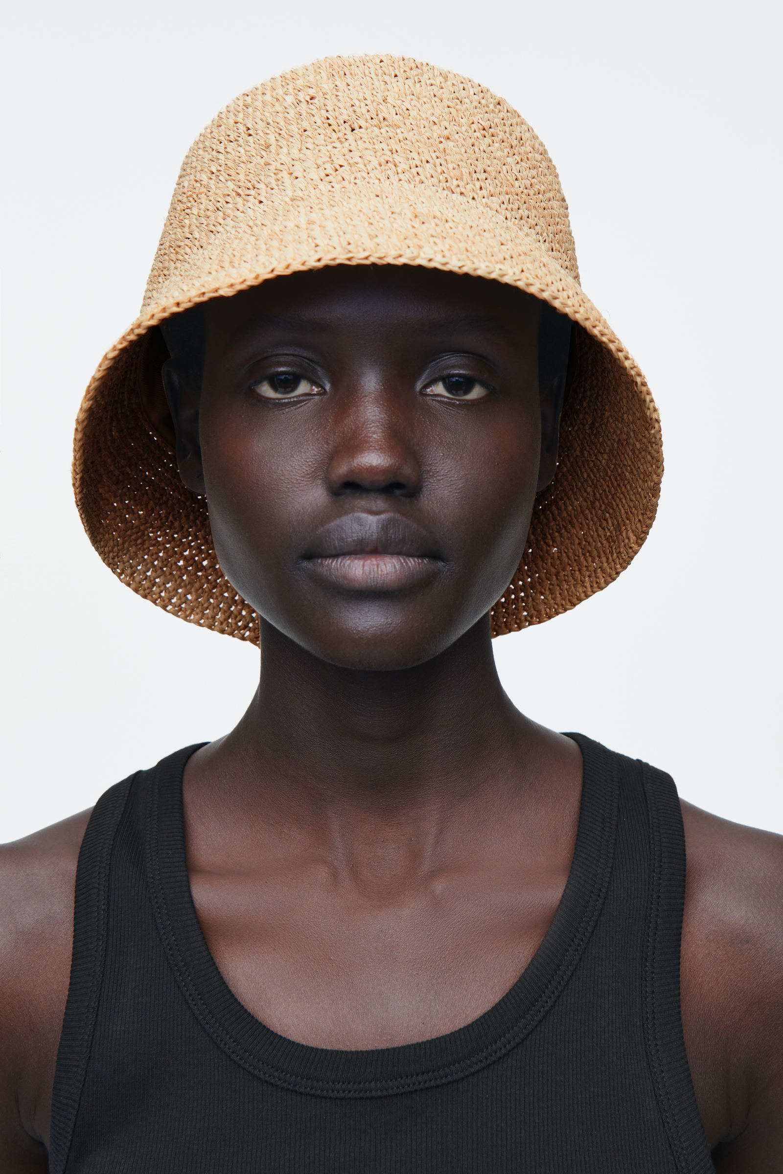STRAW BUCKET HAT ストローバケットハット ベージュ｜COS コス 公式