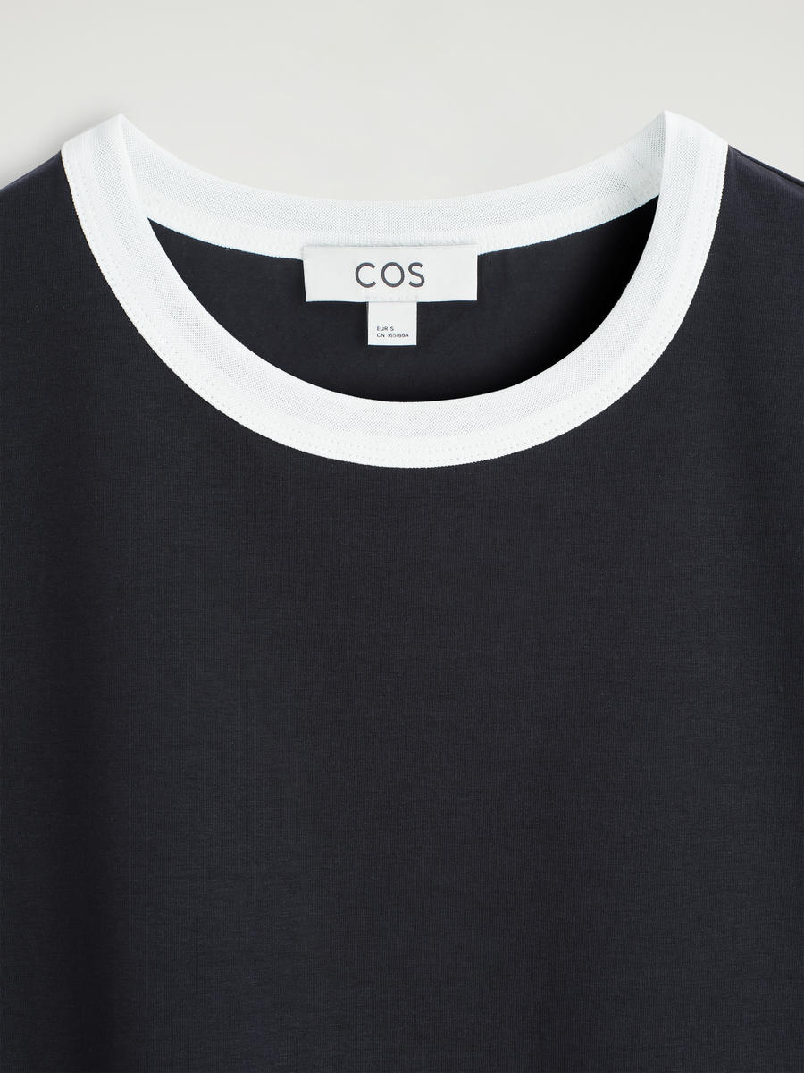 COS スリムリンガーTシャツ