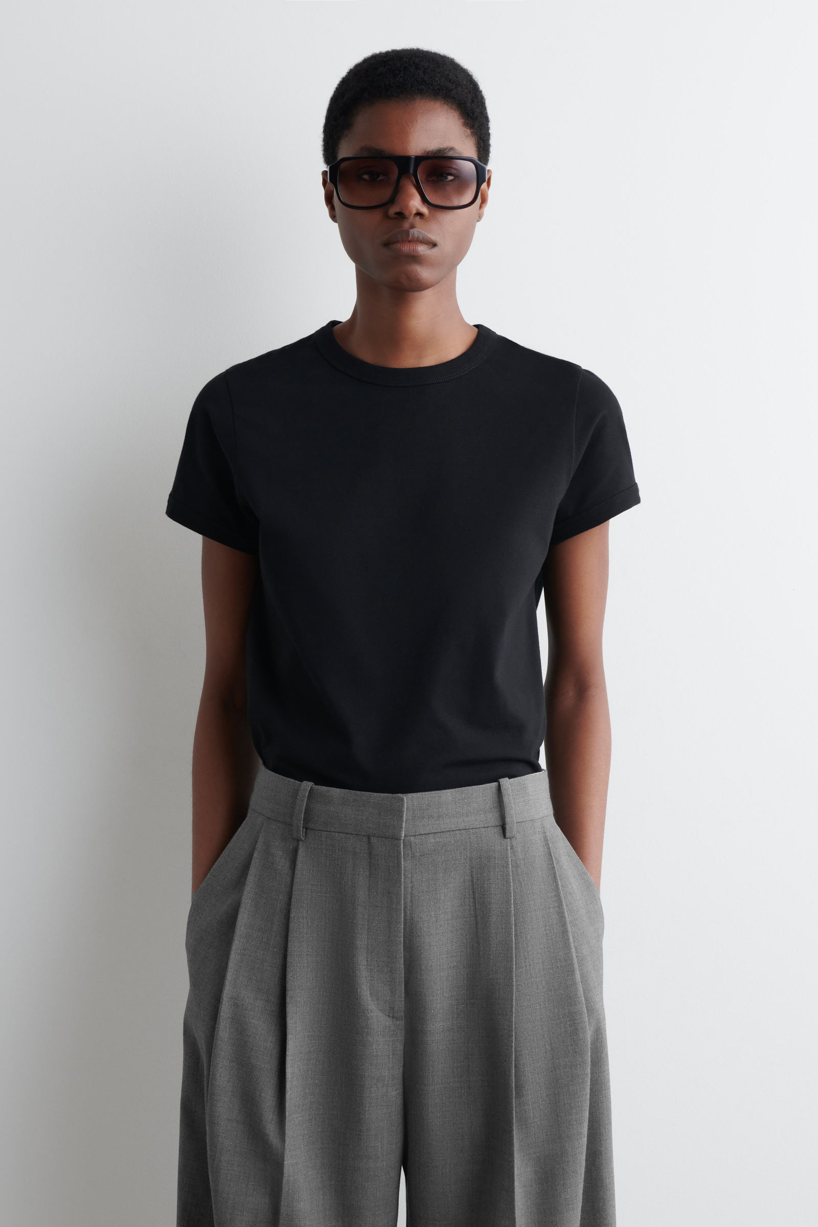 SHRUNKEN RINGER T-SHIRT スリムリンガーTシャツ｜COS コス 公式