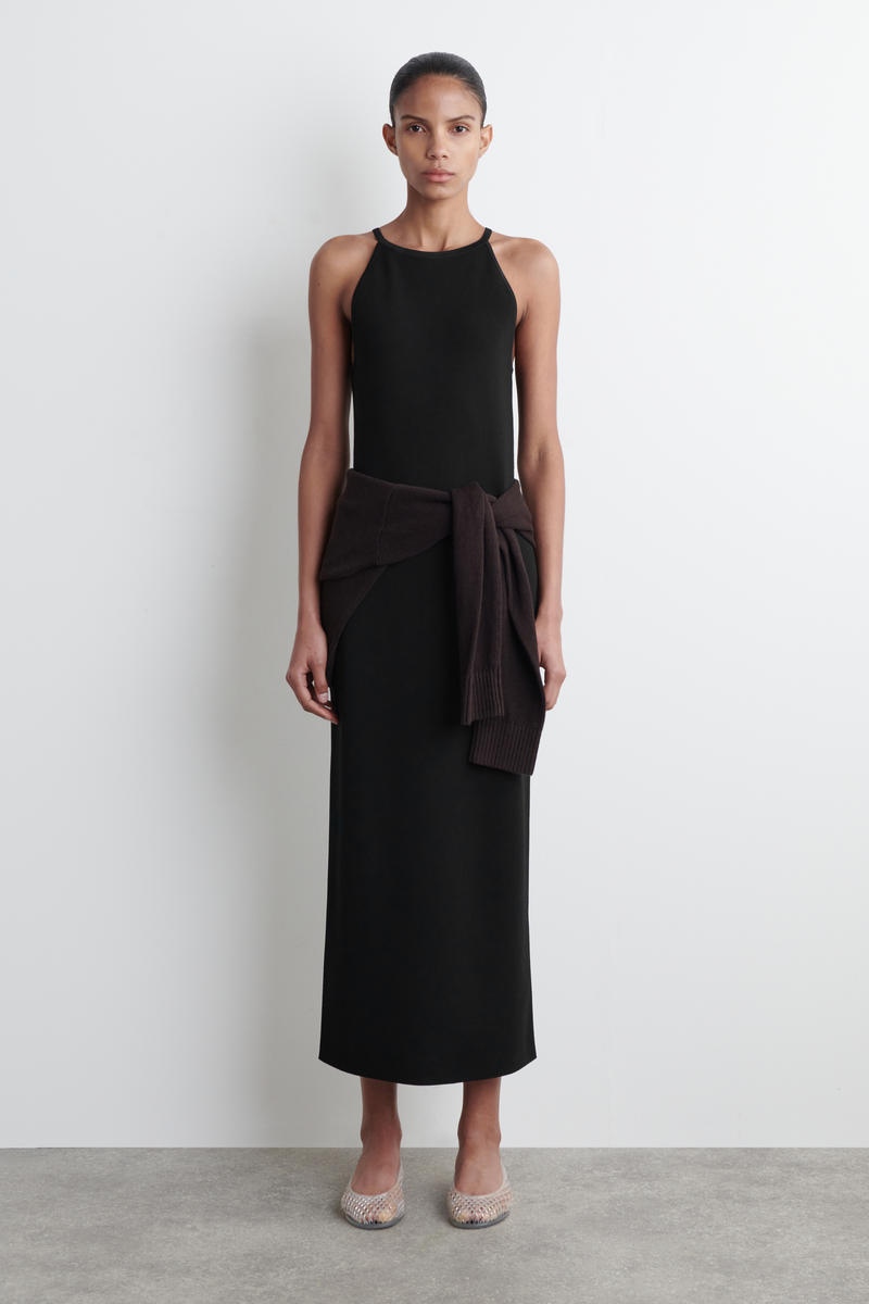 COS コントゥアニットミディワンピース