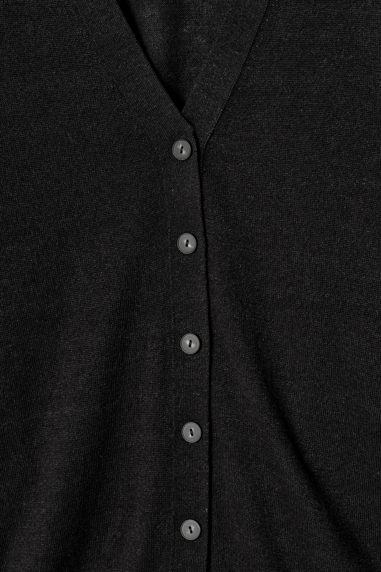 MERINO WOOL V-NECK CARDIGAN メリノウールVネックカーディガン 