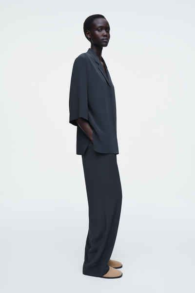 COS キャンプカラーシルクシャツ