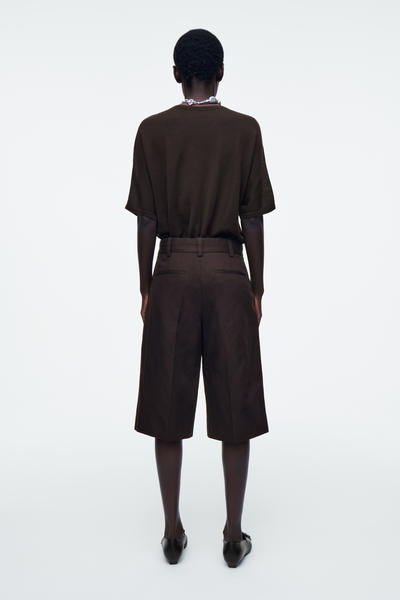 COS リネンブレンド ロングラインショートパンツ