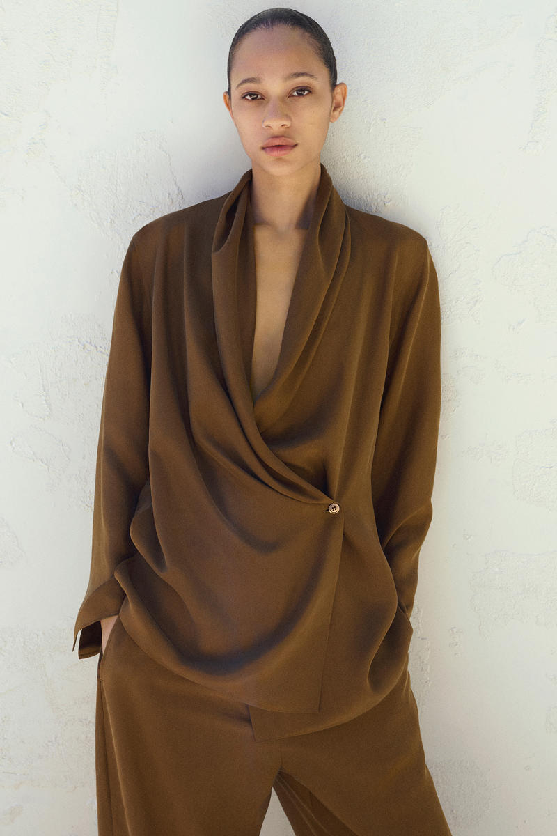 COS リラックスシルクパンツ