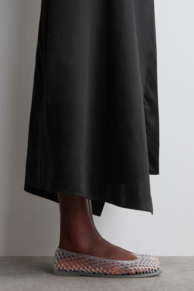 COS カットアウトジェリーバレエフラット