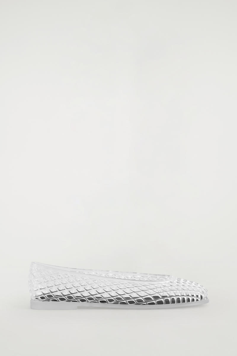 COS カットアウトジェリーバレエシューズ