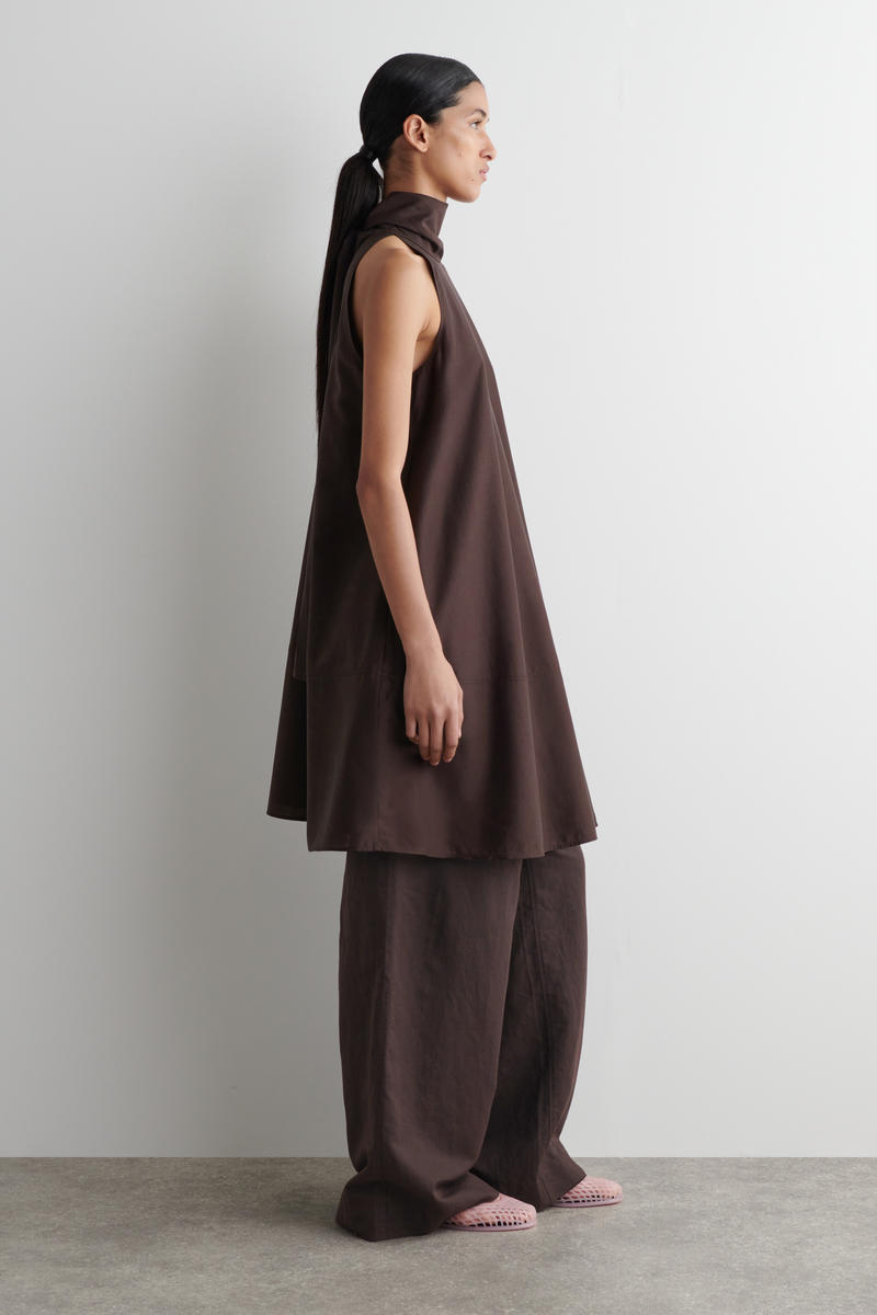 COS カットアウトジェリーバレエシューズ