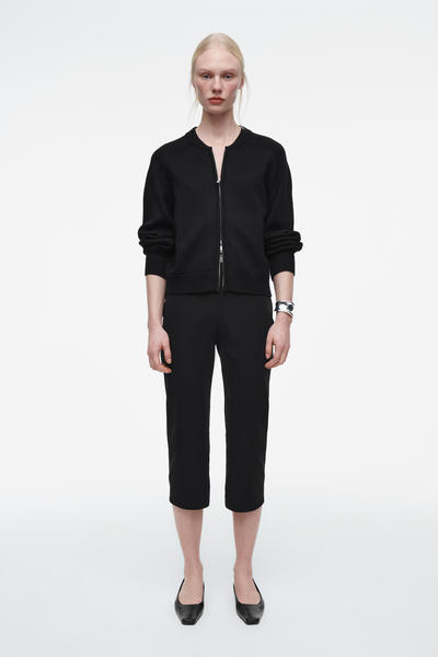 COS ポインテルニットウールジャケット