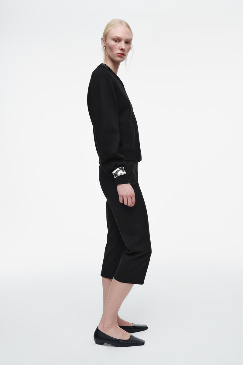 COS ポインテルニットウールジャケット