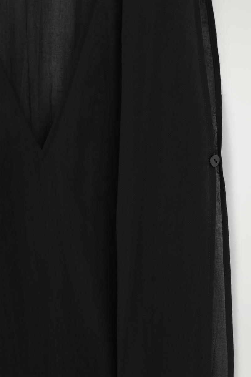 COS オープンサイドシアーチュニック