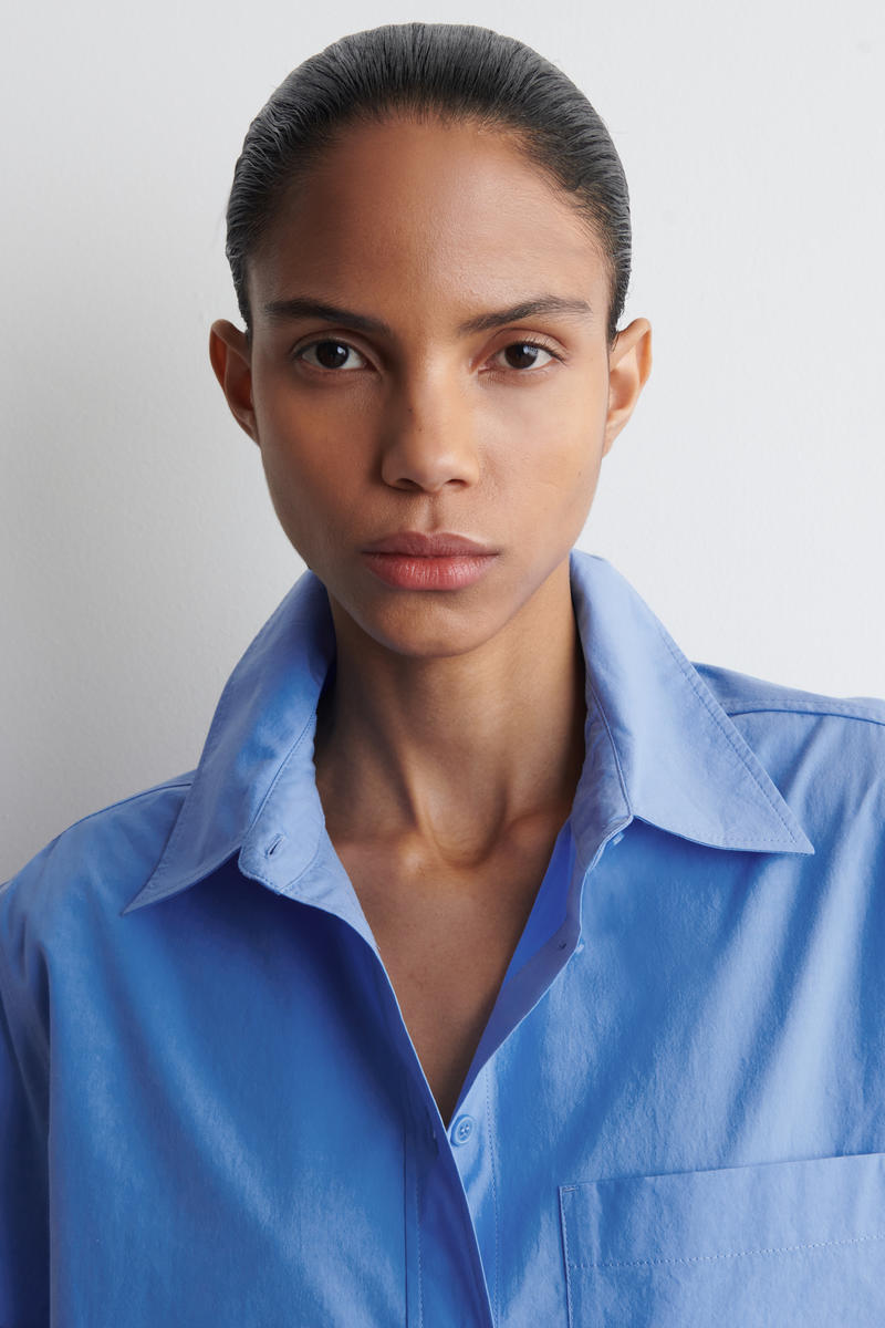 COS テーラードピマコットンシャツ