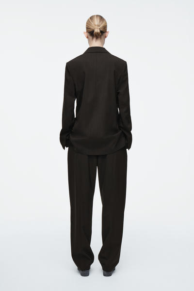 COS フルイドダブルブレストウールブレザー