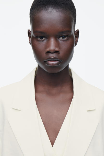 COS リネンブレンドレイヤードブレザー