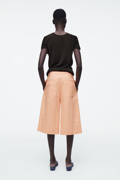 COS テーラードワイドレッグショーツ