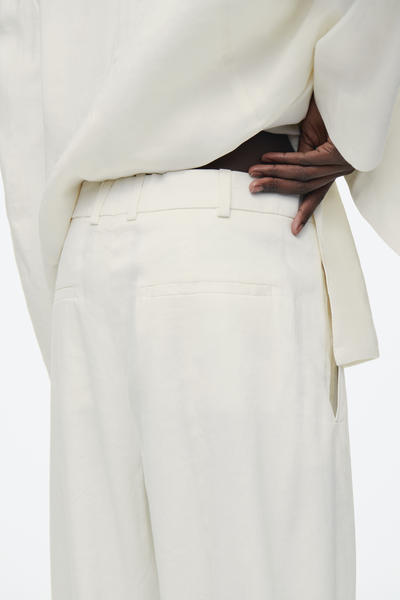 COS テーラードリネンパンツ