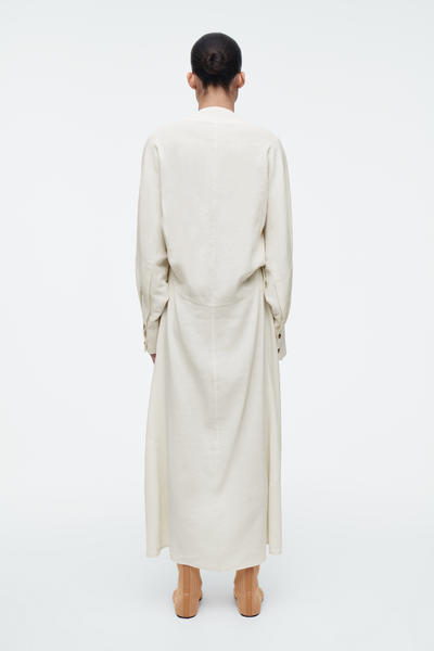 COS Vネックリネンシャツワンピース