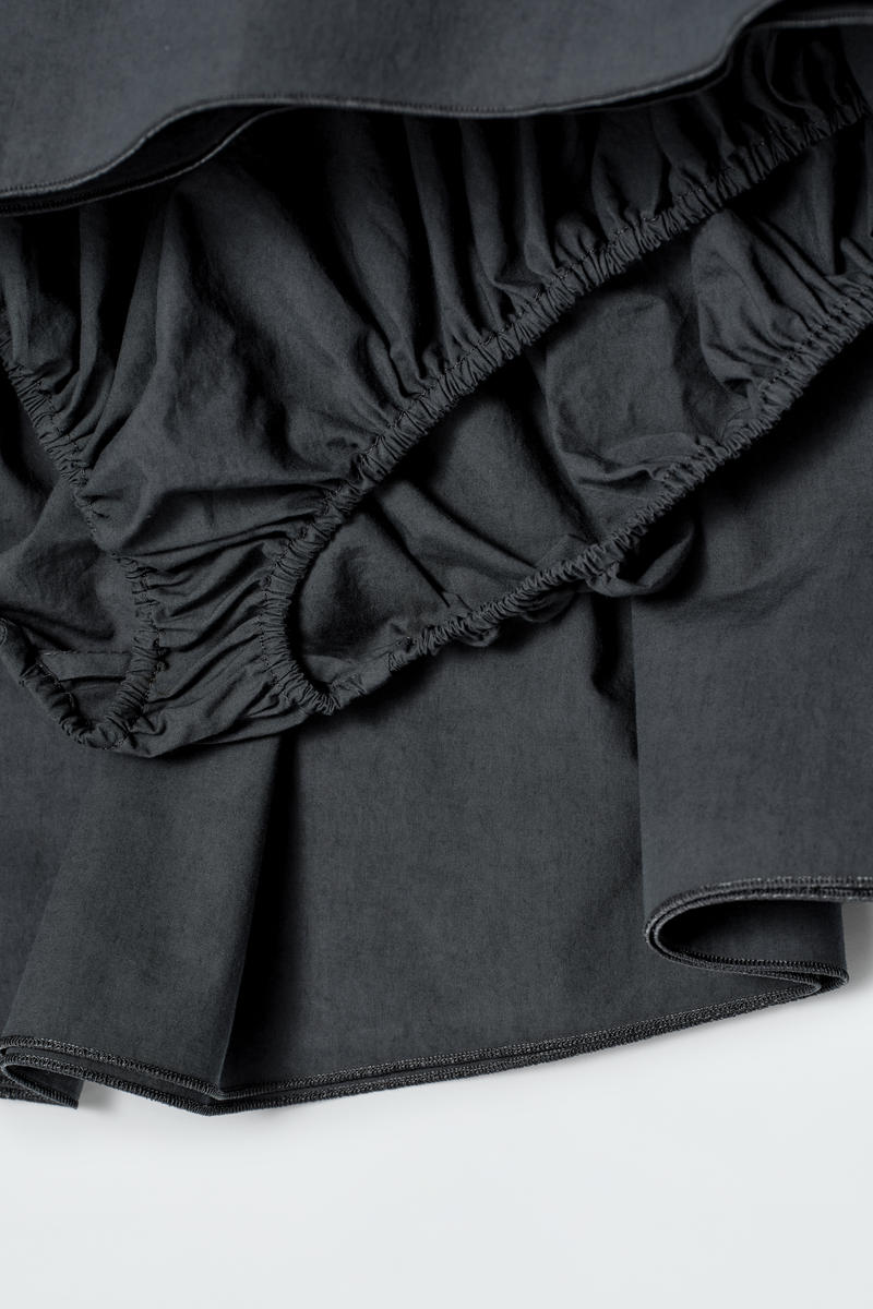 COS ギャザーマイクロスカート