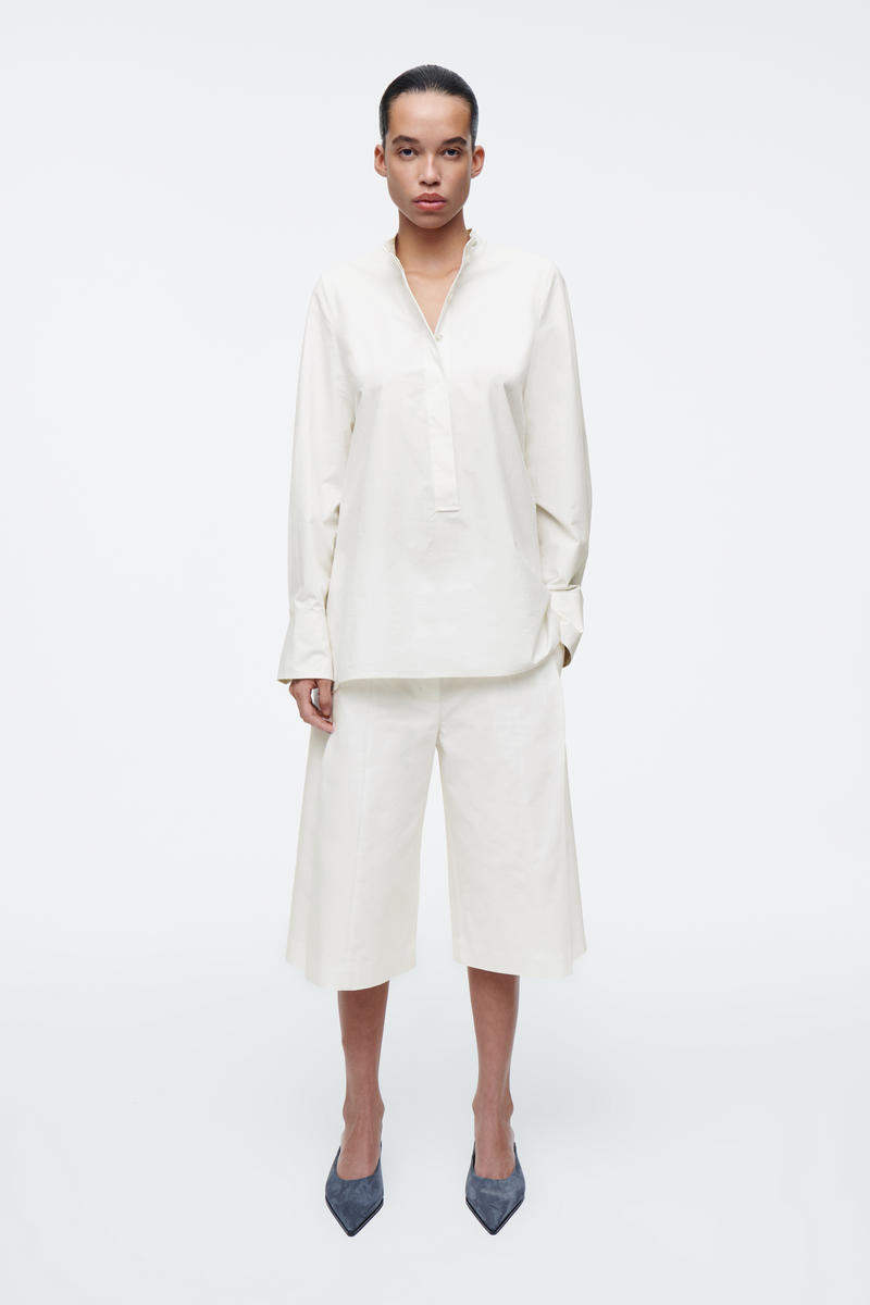 COS ノーカラーハーフプラケットシャツ