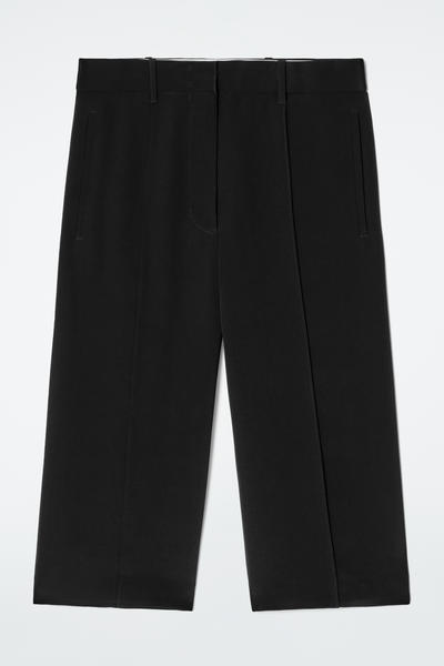 COS テーラード シルクショートパンツ