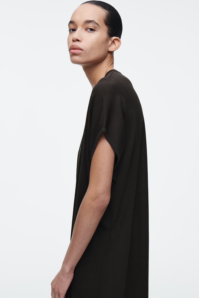 COS ニットTシャツワンピース