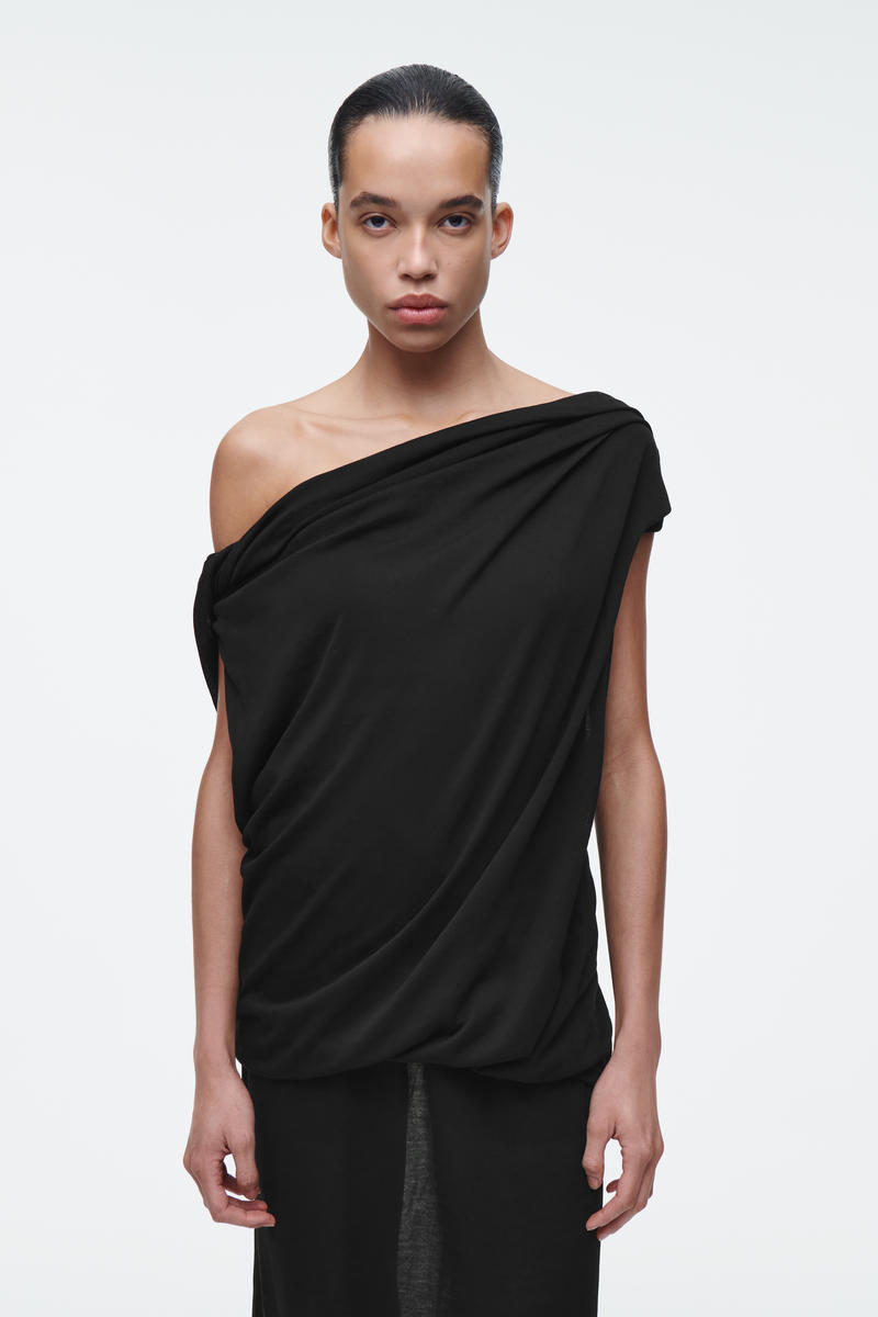 COS ドレープニットトップス