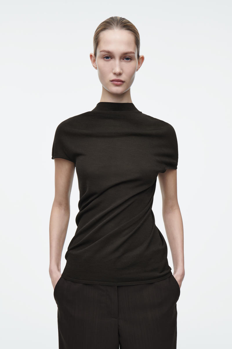 レオナール　シルクウールトップス再々お値下げ‼️ レオナール シルクウールトップス