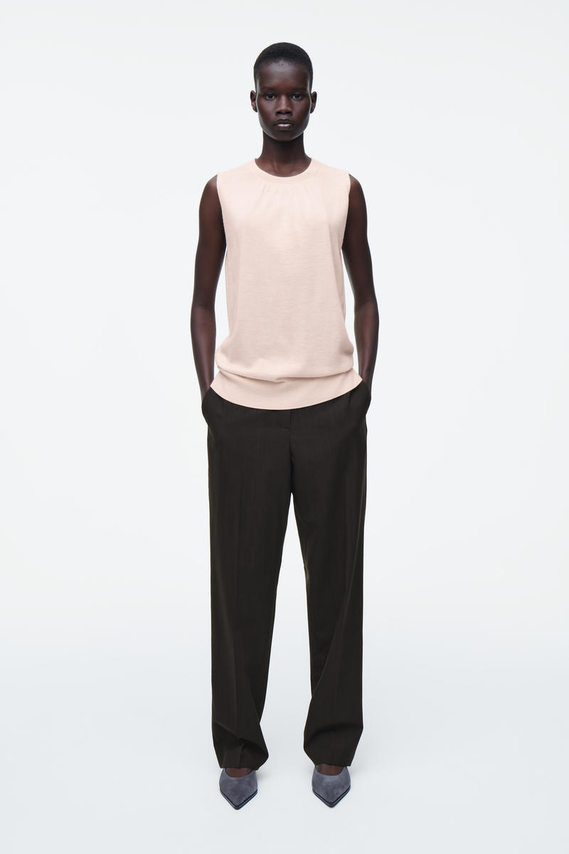 COS ファインカシミヤベスト