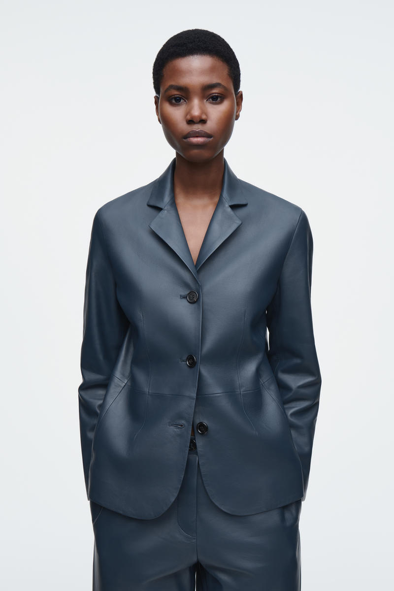 LEATHER SINGLE-BREASTED BLAZER レザーシングルブレストブレザー