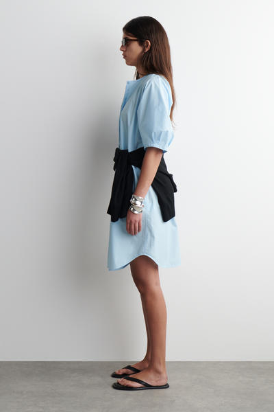 COS パフスリーブコットンミニワンピース