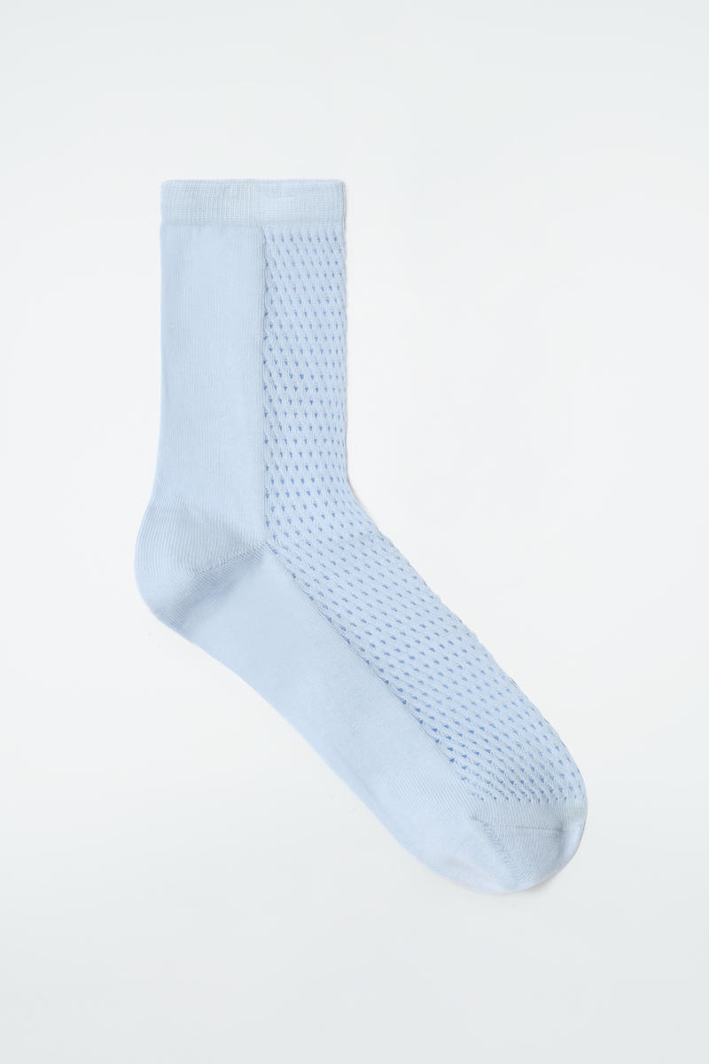 COS ポインテルニットソックス