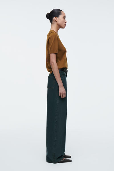 COS ニットコットンVネックTシャツ