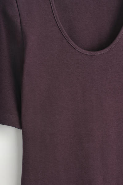 COS スリムフィット スクープネックコットンTシャツ