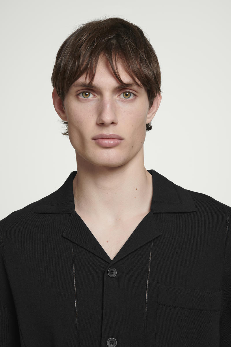 COS ポインテルニットコットンシャツ