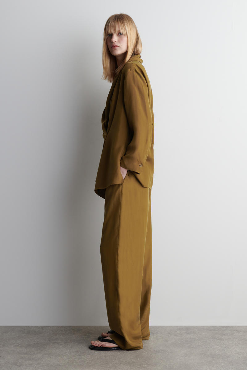 COS ショールカラー シルクブレザー