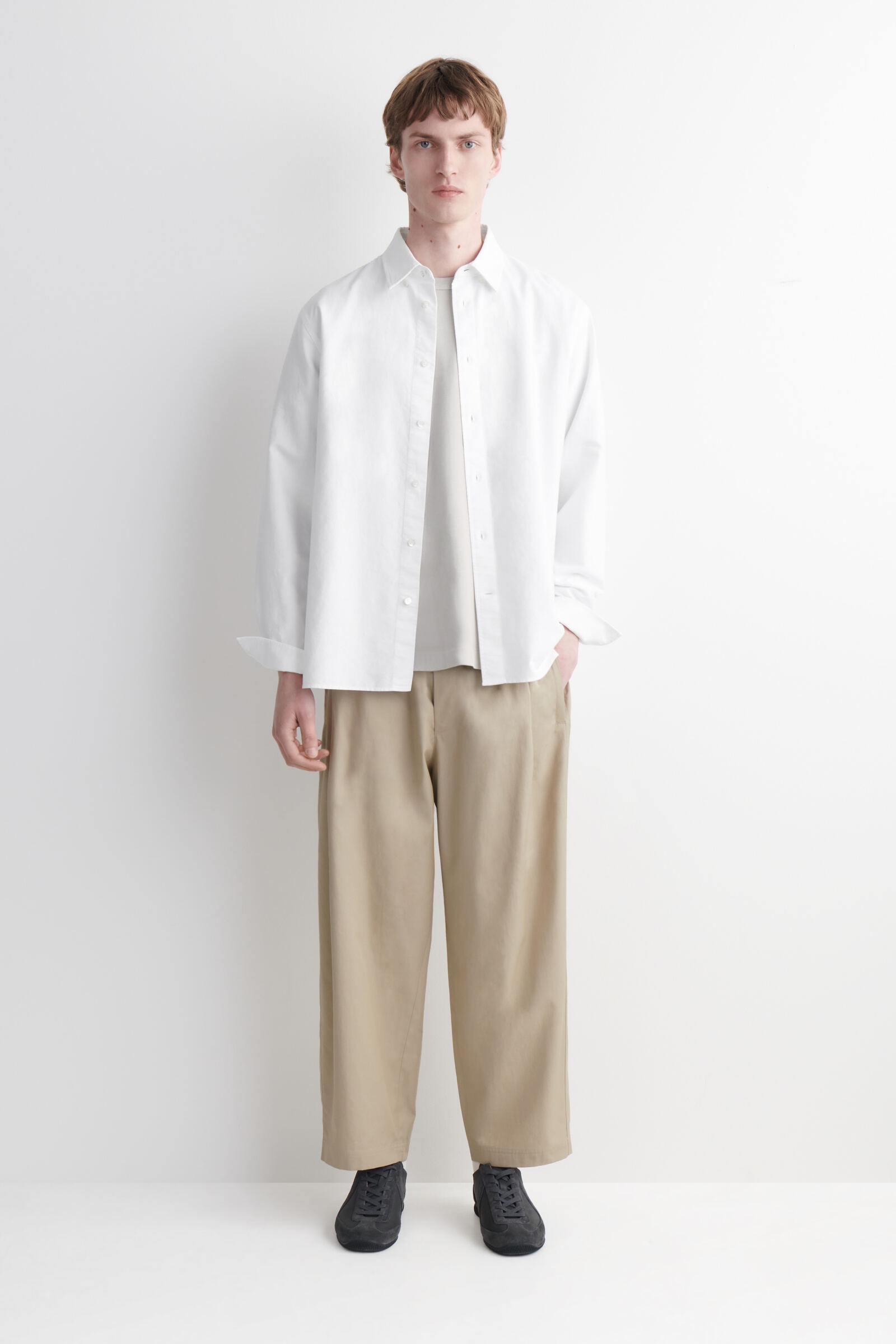 CROPPED ELASTICATED WIDE-LEG TROUSERS クロップドゴム入り ワイド